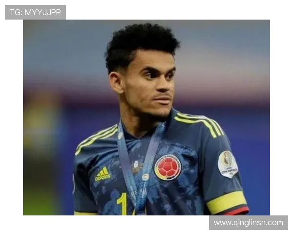 路易斯迪亚斯顺利完成首阶段体检即将展开第二阶段检查